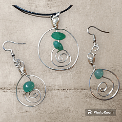 Spiral Jade Set £10.00