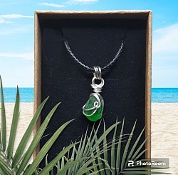 Green Seaglass Wire Wrapped Necklace £6.00
